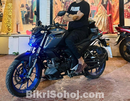 FZS V3 DELUXE 2500KM RUNNING ONLY
